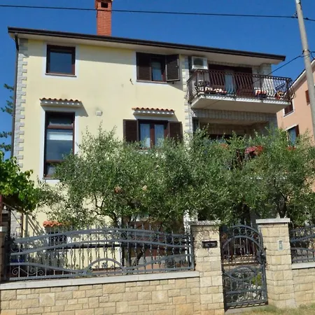 Ruza Apartment Umag